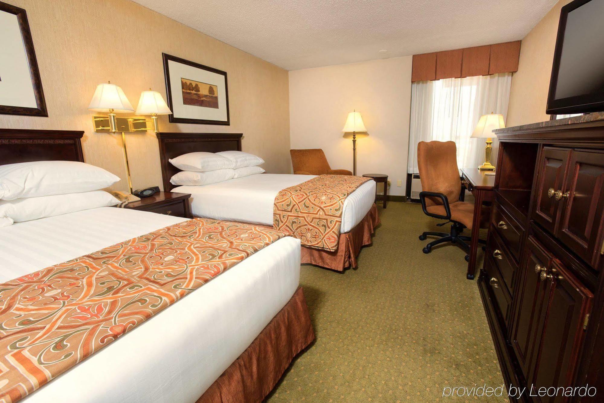 Drury Inn & Suites Columbia Stadium Boulevard Exteriör bild