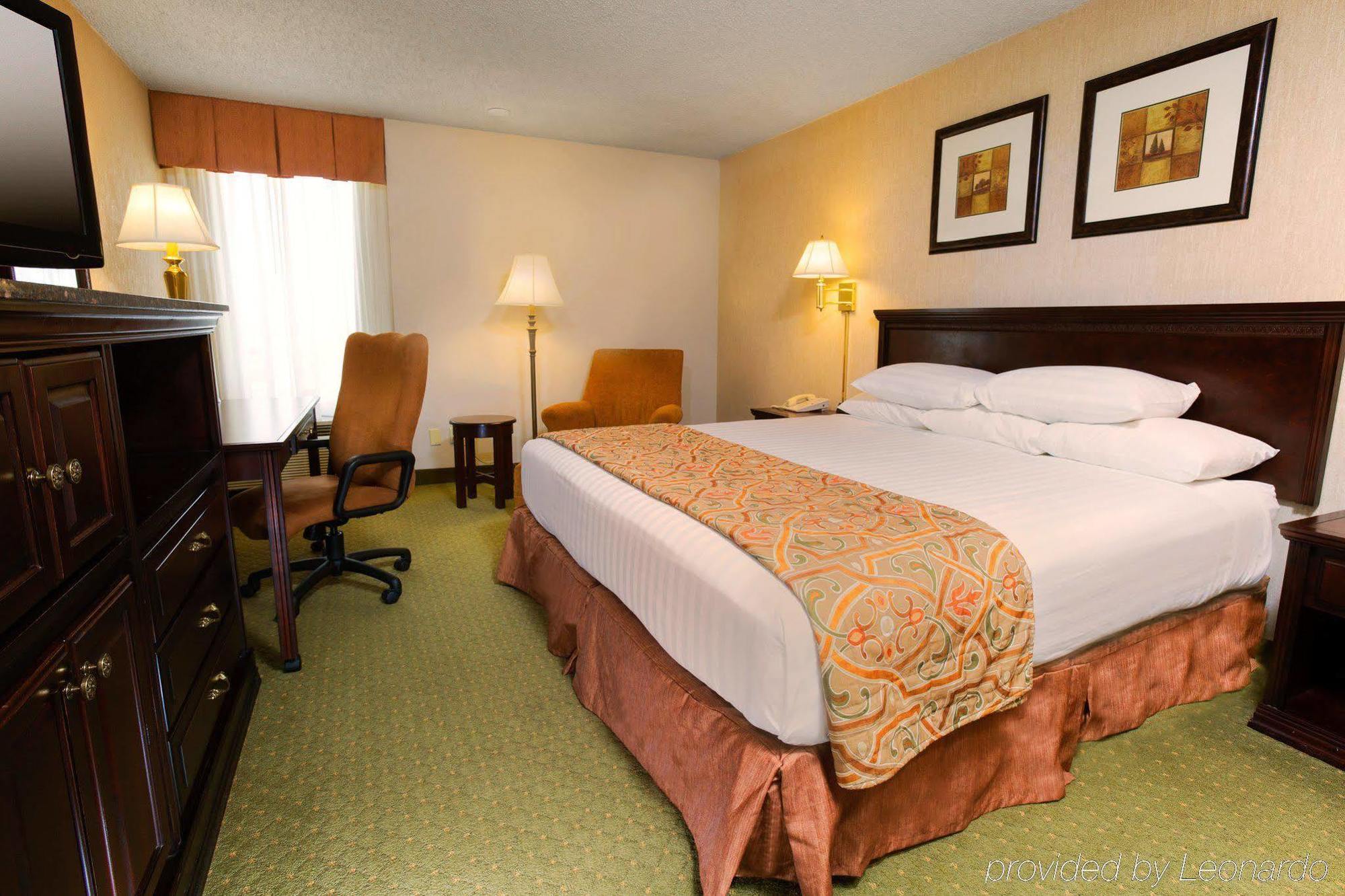 Drury Inn & Suites Columbia Stadium Boulevard Exteriör bild